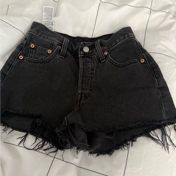 Levi's Black High Waist Women's Shorts - Picture 1 of 5